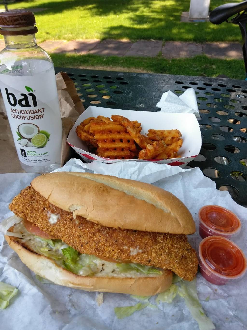 Genna Rae Wings & More... | meal takeaway | 1819 E 28th Ave, Denver, CO 80205, USA | 7202873523 OR +1 720-287-3523