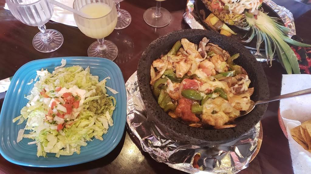 Quesadillas | restaurant | 249 Church St, Amherst, OH 44001, USA | 4409880399 OR +1 440-988-0399