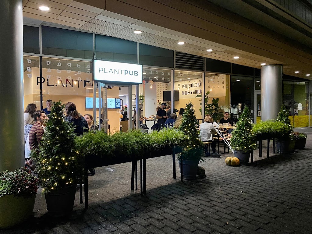PlantPub | restaurant | 675 W Kendall St, Cambridge, MA 02142, USA | 6177145452 OR +1 617-714-5452