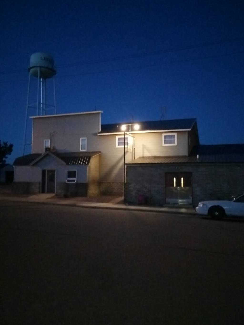 Village Inn | restaurant | 103 S Broadway, La Salle, MN 56056, USA | 5073754213 OR +1 507-375-4213