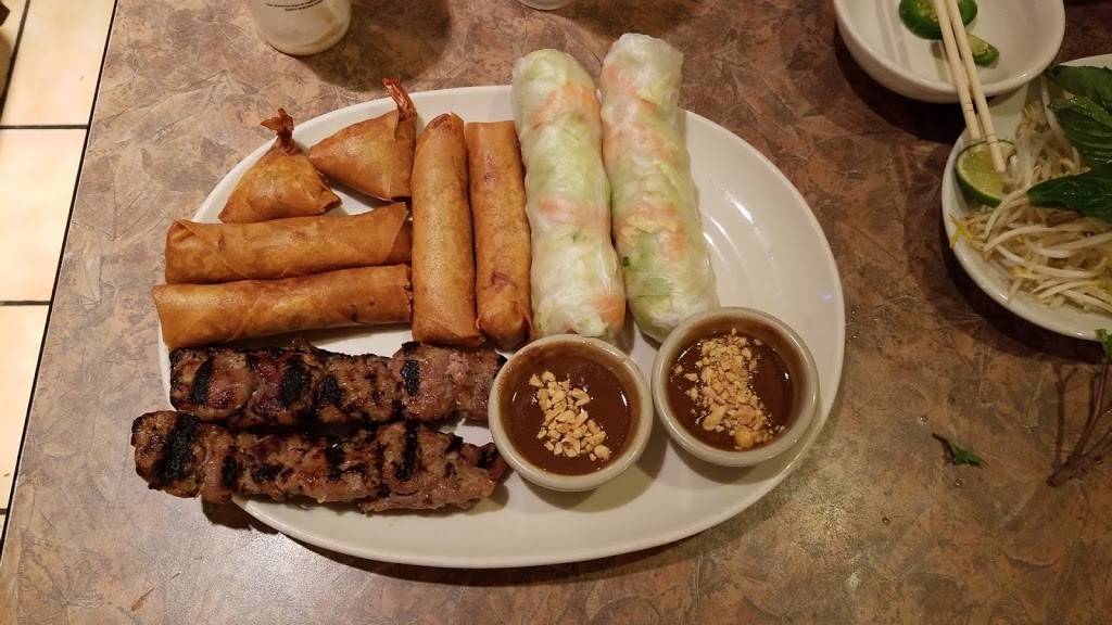 Pho Alderwood | restaurant | 2701 184th Ave West #107, Lynnwood, WA 98037, USA | 4257440990 OR +1 425-744-0990