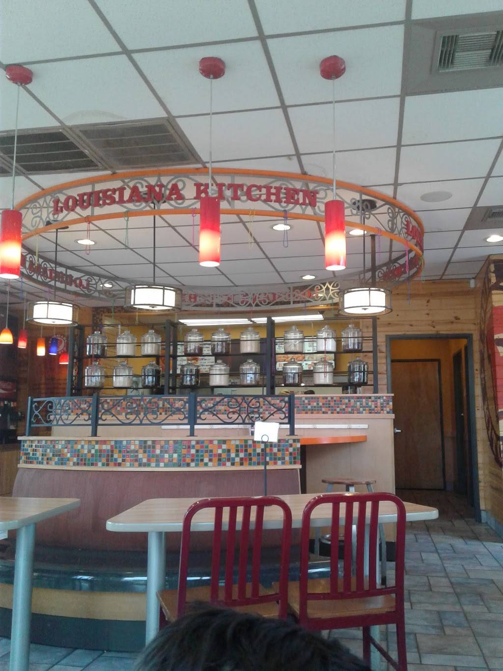 Popeyes Louisiana Kitchen | restaurant | 4919 Airline Dr, Houston, TX 77022, USA | 7136998494 OR +1 713-699-8494