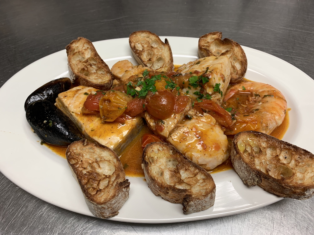 Catello’s Mozzarella Bar | restaurant | 103 E State St, Pendleton, IN 46064, USA | 3174985906 OR +1 317-498-5906