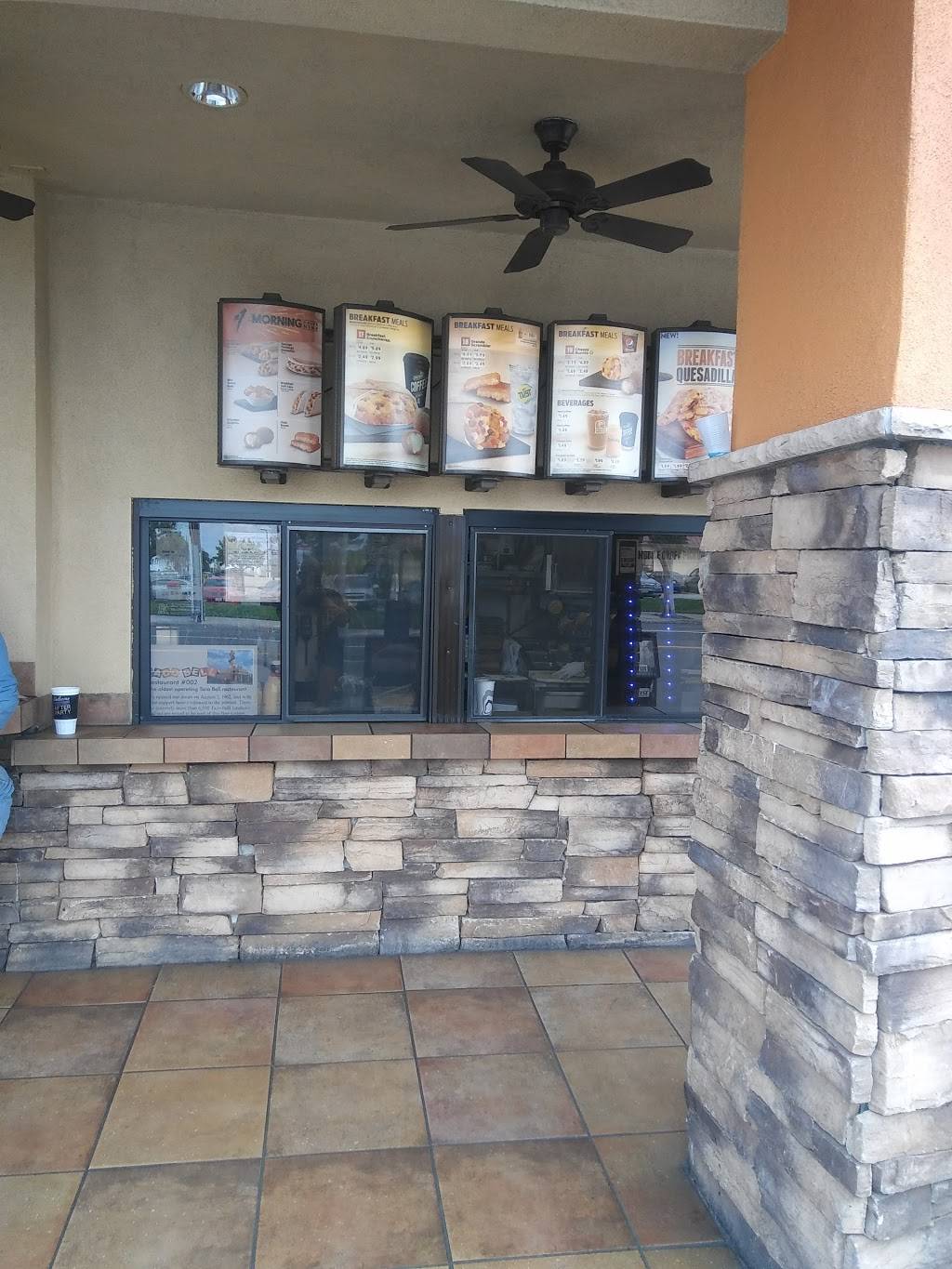 Taco Bell | meal takeaway | 1822 Santa Fe Ave, Long Beach, CA 90810, USA | 5629831520 OR +1 562-983-1520