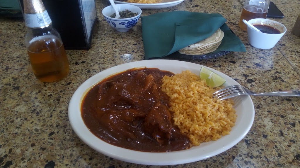 Restaurant San Juan | restaurant | 415 S Wapato Ave, Wapato, WA 98951, USA | 5098777664 OR +1 509-877-7664