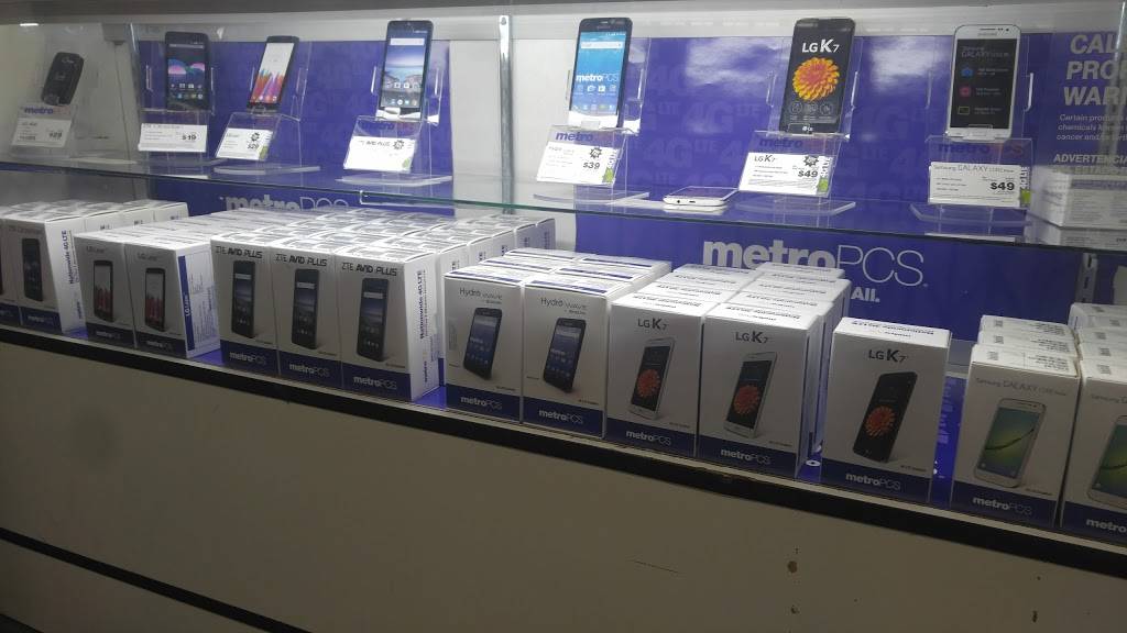 Union Swapmeet | shopping mall | 4632 Santa Monica Blvd, Los Angeles, CA 90029, USA | 3236634095 OR +1 323-663-4095