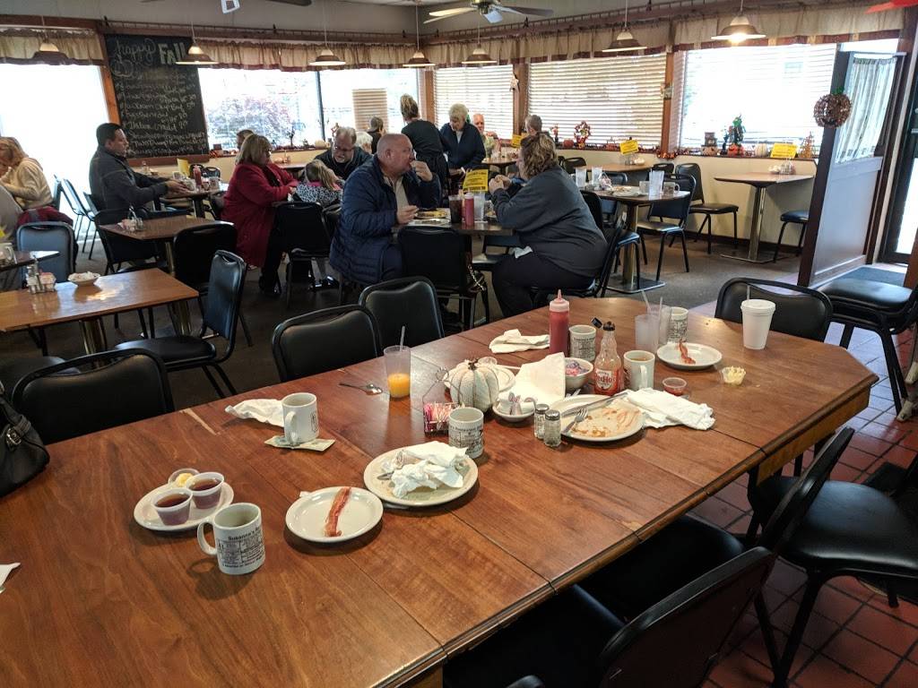 Susannas Olde Fashioned Dining | restaurant | 707 S Main St, North Canton, OH 44720, USA | 3304993030 OR +1 330-499-3030