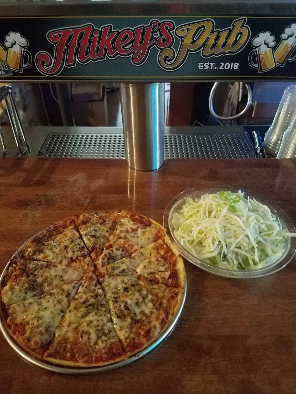 Mikeys Pub | restaurant | 102 S Main St, Smithton, IL 62285, USA | 6182122036 OR +1 618-212-2036