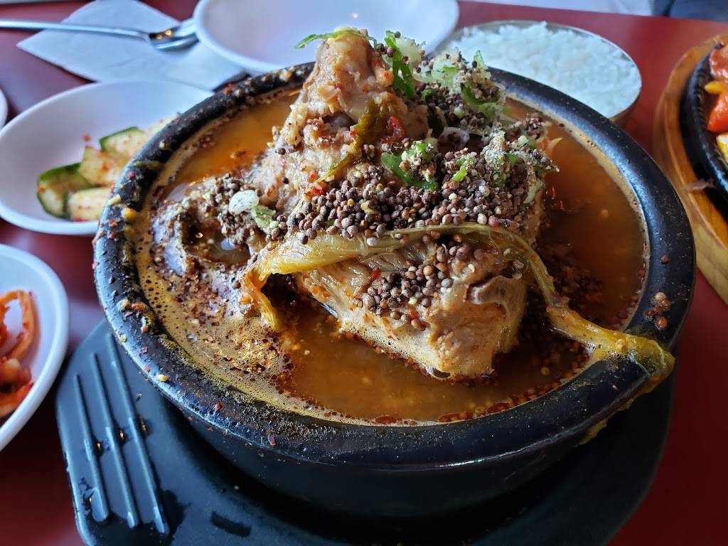 The Owl of Minerva | restaurant | 815 Major Mackenzie Dr E, Richmond Hill, ON L4C 9X2, Canada | 9057377275 OR +1 905-737-7275