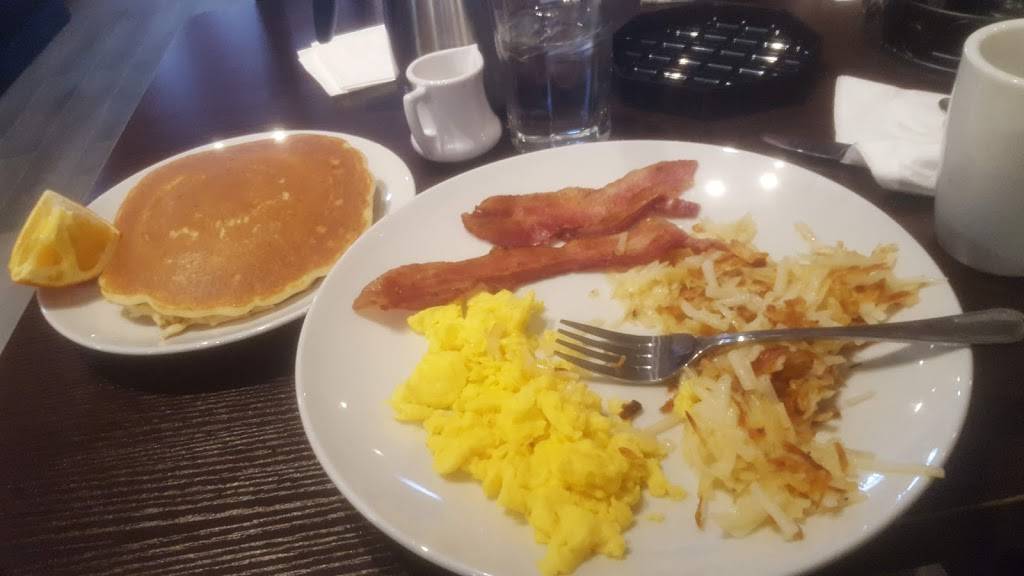 Eggsperience Breakfast and Lunch | restaurant | 16 Conti Pkwy, Elmwood Park, IL 60707, USA | 7083955007 OR +1 708-395-5007