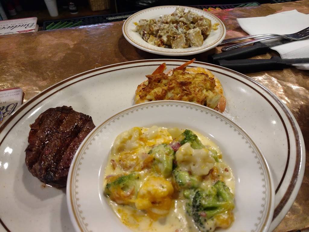 Johnnys Tavern | restaurant | 39 Main St, East New Market, MD 21631, USA | 4109433624 OR +1 410-943-3624