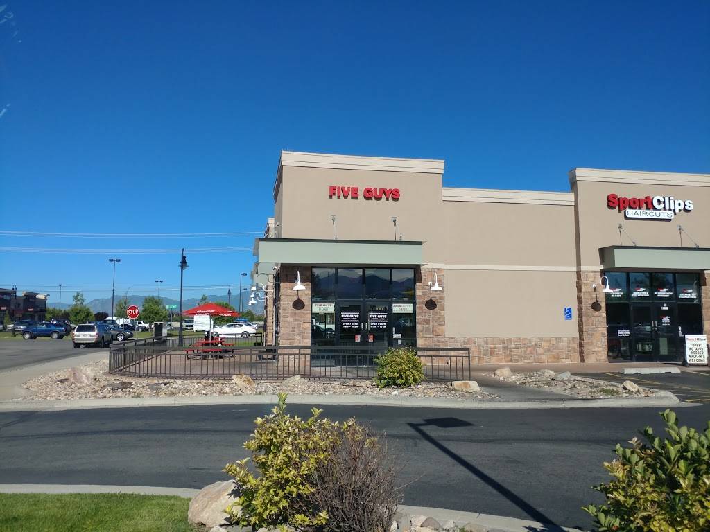 Five Guys | meal takeaway | 2917 S Glen Eagle Dr, West Valley City, UT 84018, USA | 8019638003 OR +1 801-963-8003