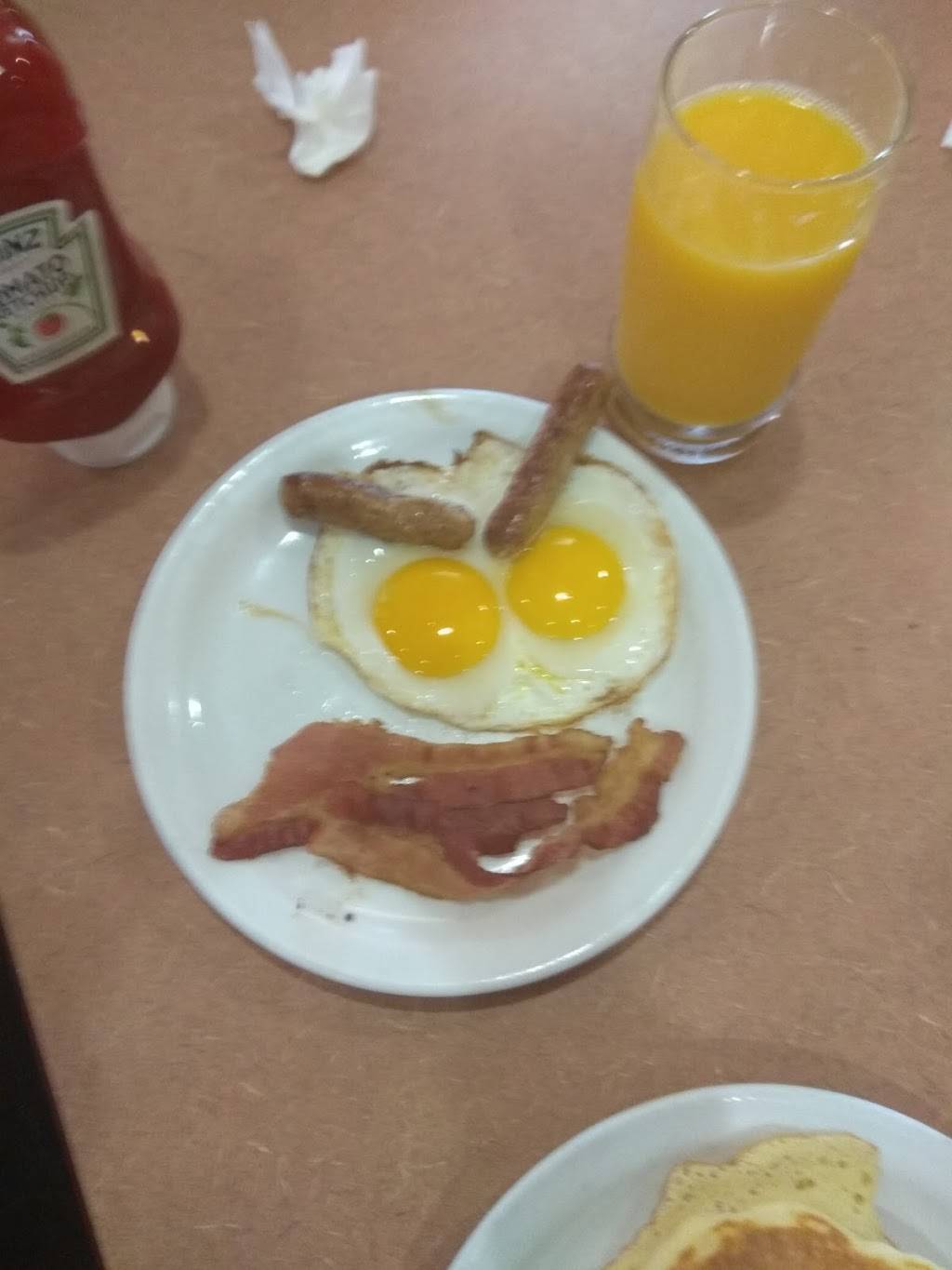 Dennys | restaurant | 5033 S Hwy 99 E Frontage Rd, Stockton, CA 95215, USA | 2099370485 OR +1 209-937-0485