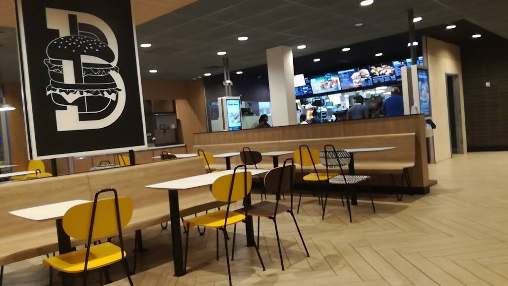 McDonalds | cafe | 2400 W Oregon Ave, Philadelphia, PA 19145, USA | 2153365875 OR +1 215-336-5875