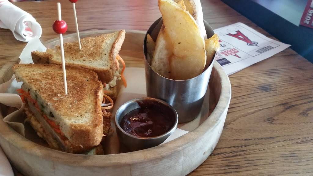 Saint Archer Brewing Co. | restaurant | 2000 E Gene Autry Way, Anaheim, CA 92806, USA | 7149402000 OR +1 714-940-2000