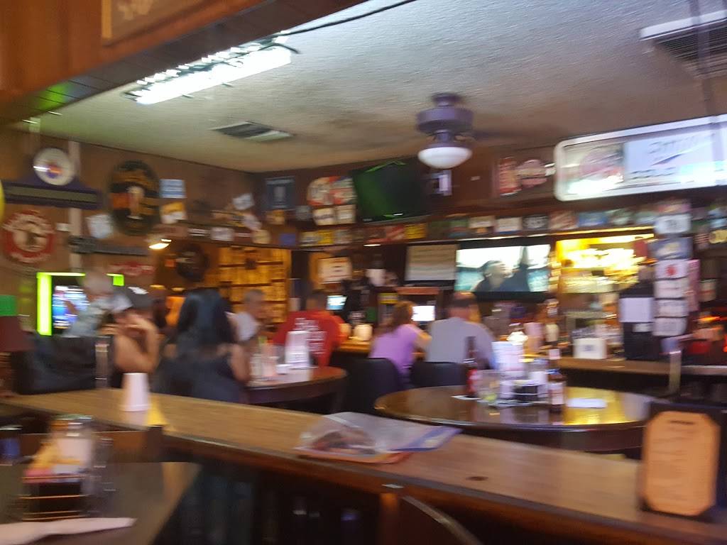 Chuck Wagon Bar & Cafe | restaurant | 1353 W 6th St, Corona, CA 92882, USA | 9517377162 OR +1 951-737-7162