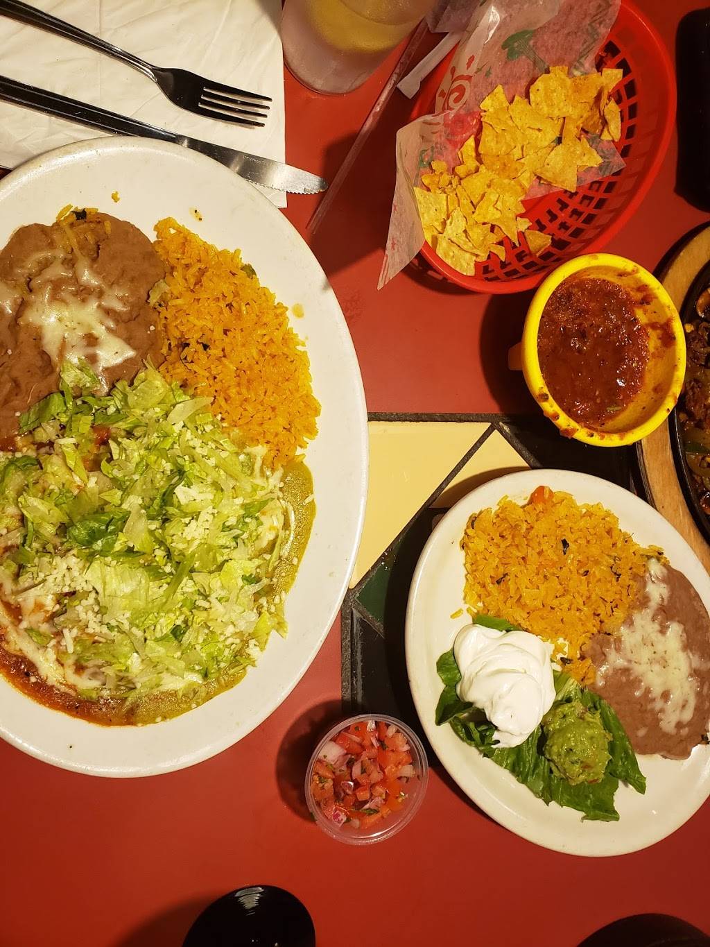 Surf City Bar & Grill | restaurant | 1435 W Craig Rd, North Las Vegas, NV 89032, USA | 7026334234 OR +1 702-633-4234