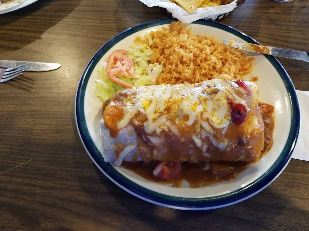 Casa Santiago | restaurant | 227 Heustis St, Yorkville, IL 60560, USA | 6303852046 OR +1 630-385-2046