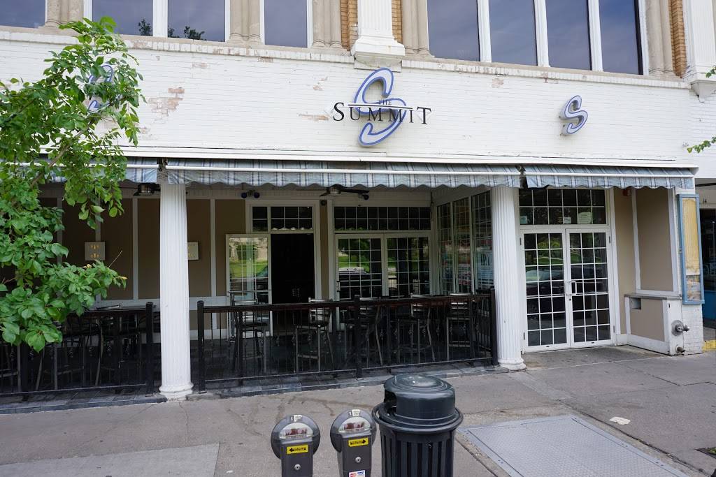 Summit | restaurant | 10 S Clinton St, Iowa City, IA 52240, USA | 3193547482 OR +1 319-354-7482