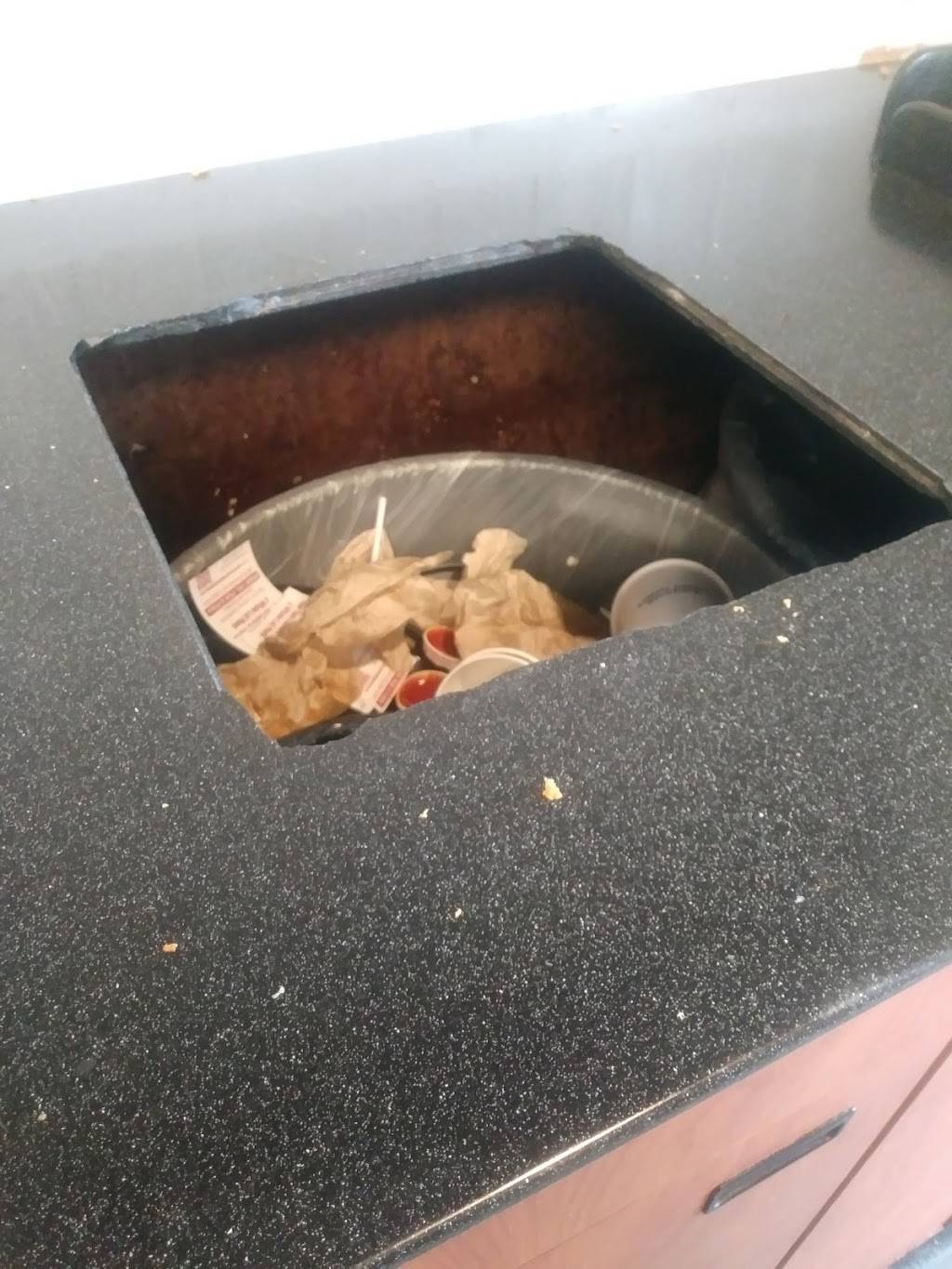 Long John Silvers | restaurant | 2305 E Main St, Plainfield, IN 46168, USA | 3178394087 OR +1 317-839-4087