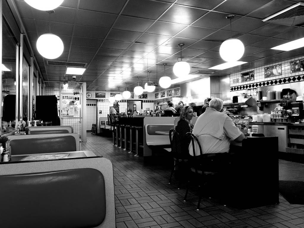 Waffle House | meal takeaway | 67 Long Branch Rd, Dahlonega, GA 30533, USA | 7068670444 OR +1 706-867-0444