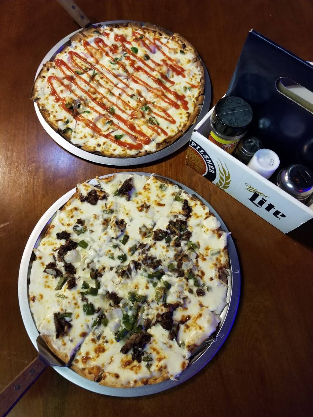 Laylas Pub & Grille | restaurant | 2962 WI-73, Wisconsin Rapids, WI 54495, USA | 7154241084 OR +1 715-424-1084