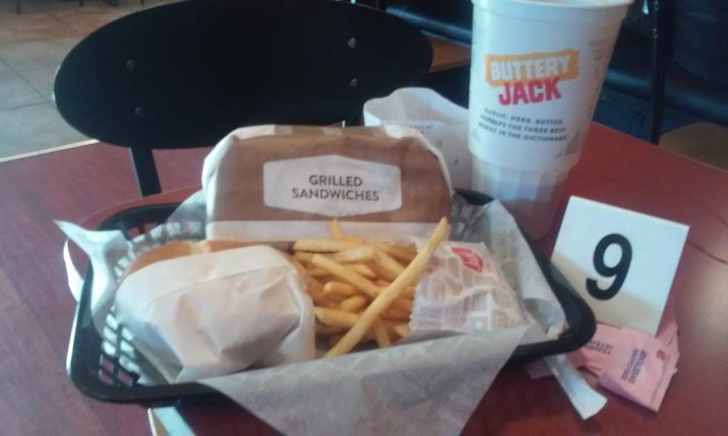 Jack in the Box | restaurant | 5656 California Ave, Bakersfield, CA 93309, USA | 6613259067 OR +1 661-325-9067