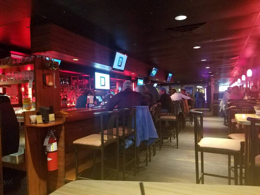 Bentleys Roadhouse | restaurant | 28410 S River Rd, Harrison Charter Township, MI 48045, USA | 5864653663 OR +1 586-465-3663