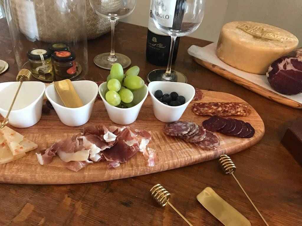 A bite | restaurant | 1272 N Palm Ave, Sarasota, FL 34236, USA | 9415652536 OR +1 941-565-2536