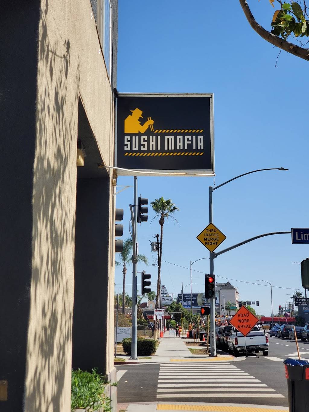 Sushi Mafia | restaurant | 649 E Broadway, Long Beach, CA 90802, USA | 5622690119 OR +1 562-269-0119