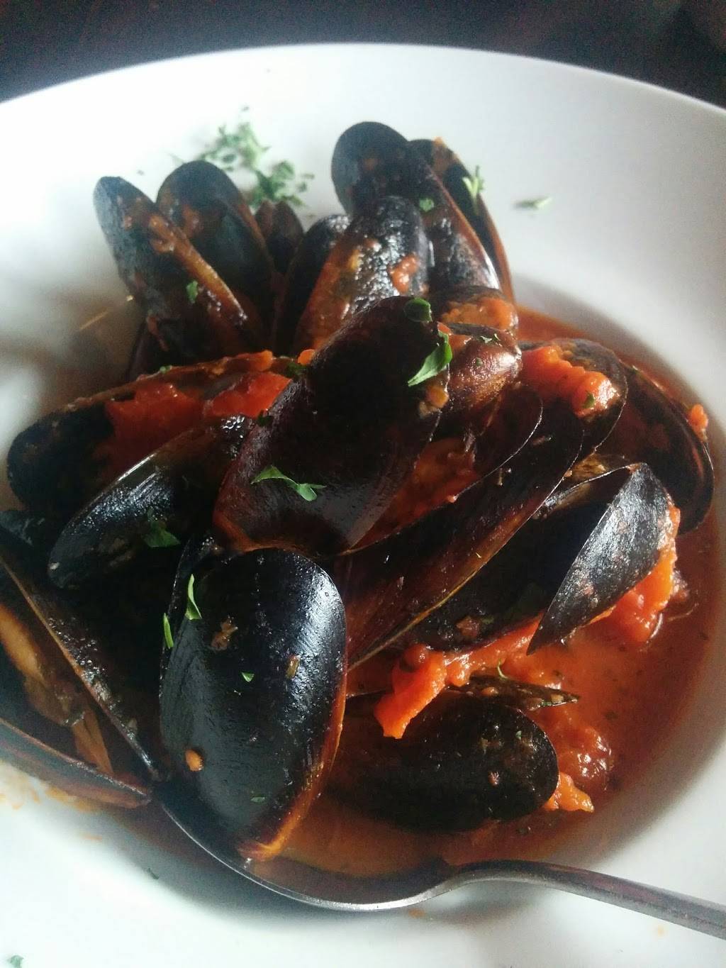 Anthony Js Bistro | restaurant | 6 Holmes St, Mystic, CT 06355, USA | 8605360448 OR +1 860-536-0448