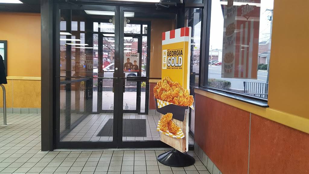 KFC | restaurant | 585 Cedar Ln, Teaneck, NJ 07666, USA | 2018368178 OR +1 201-836-8178
