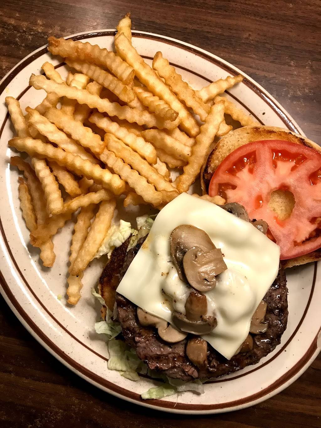 Hitchin Post Bar And Grill | restaurant | 201 Warren St, Bevington, IA 50033, USA | 5154621908 OR +1 515-462-1908