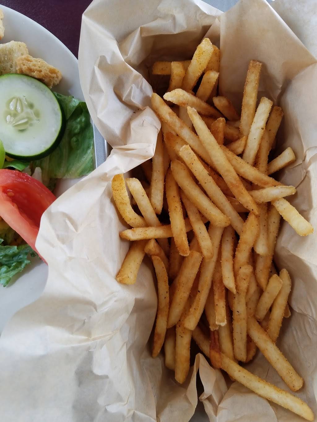 Harbor Grille | restaurant | 2932 Louisville Boatdock Rd, Louisville, TN 37777, USA | 8659849001 OR +1 865-984-9001