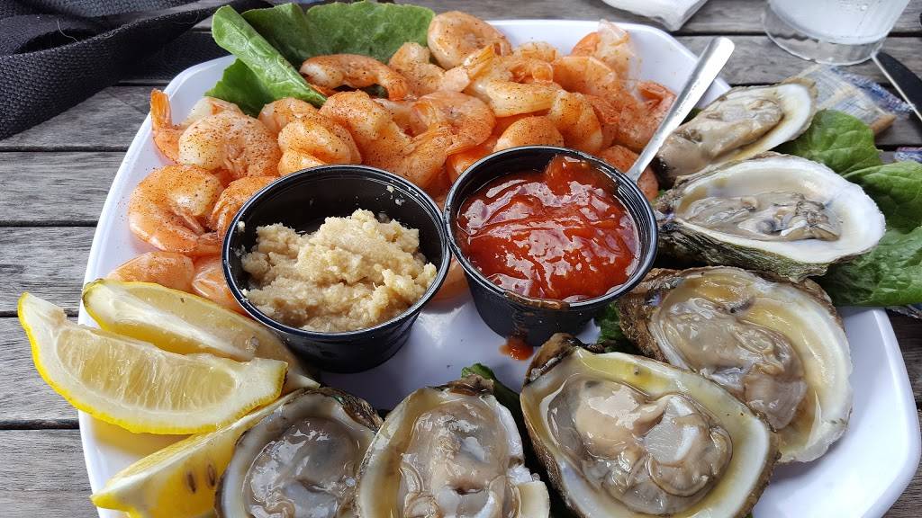 Whiskey Joes Tampa Bar & Grill | restaurant | 7720 W Courtney Campbell Causeway, Tampa, FL 33607, USA | 8132810770 OR +1 813-281-0770