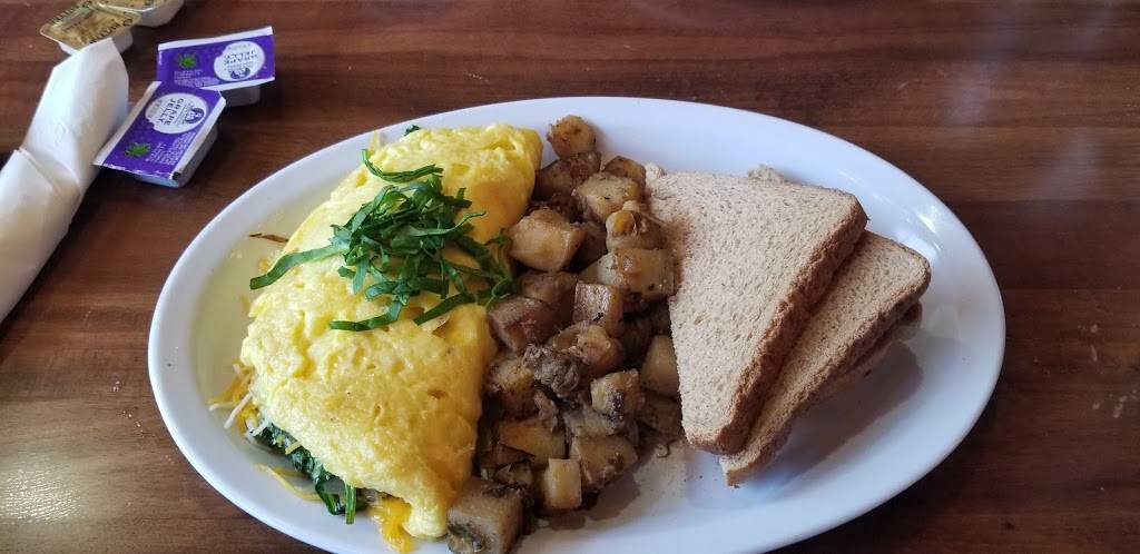 Rose Petals Cafe & Lounge | restaurant | 8120 Old York Rd, Elkins Park, PA 19027, USA | 2156904706 OR +1 215-690-4706