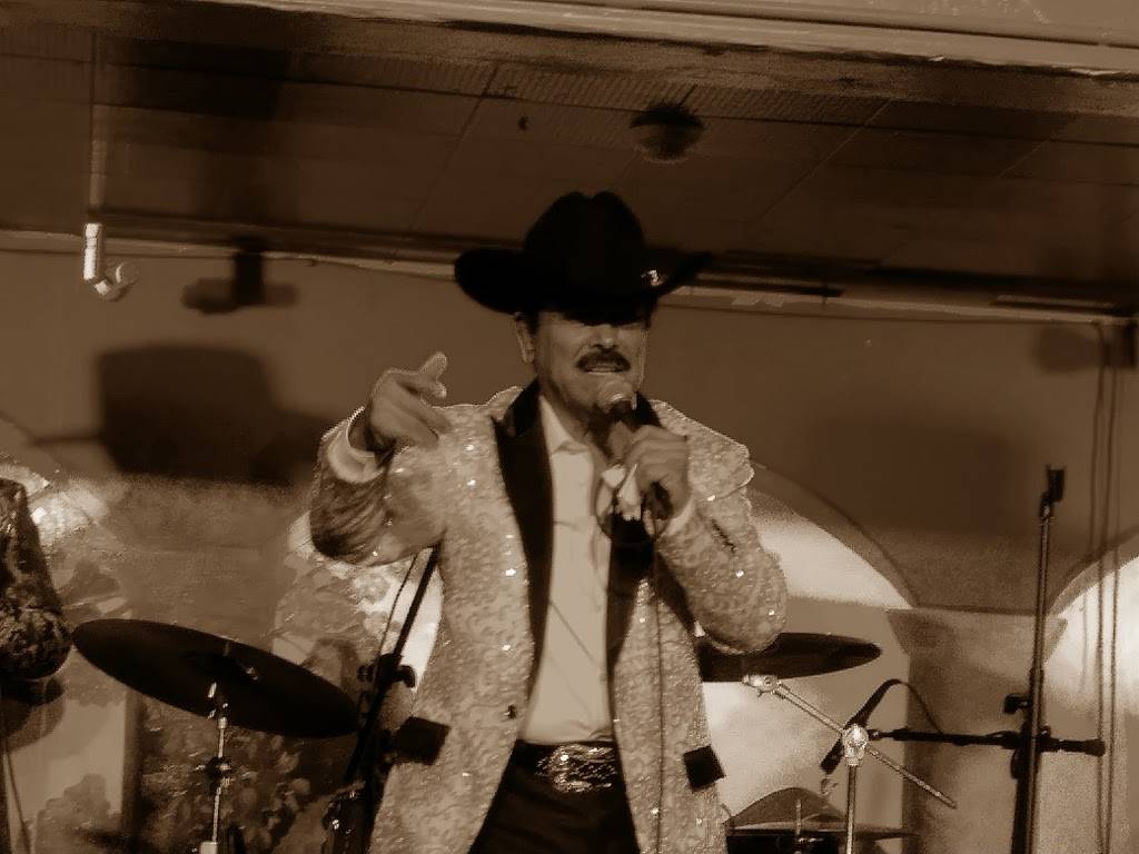 La Quinta Real Restaurant | restaurant | 3207, 400 E Compton Blvd, Compton, CA 90221, USA | 3106355256 OR +1 310-635-5256