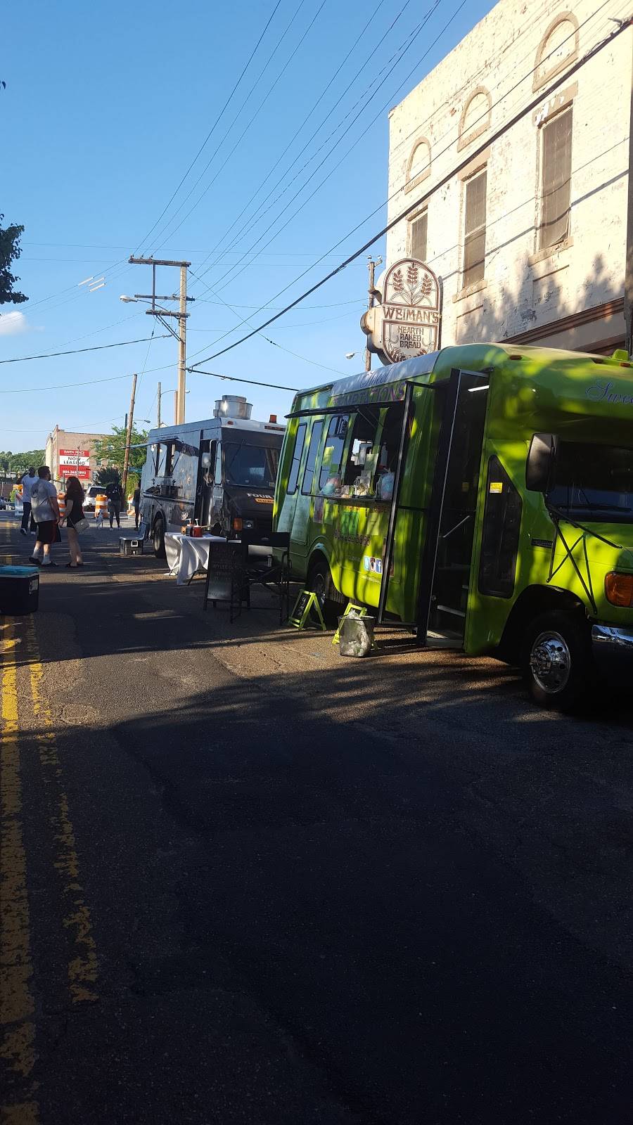 East Villa Restaurant | restaurant | 1900 E Main St, Richmond, VA 23223, USA | 8046440961 OR +1 804-644-0961