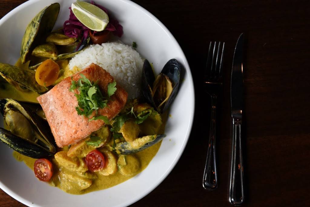 Blackmoor Bar and Kitchen | restaurant | 1 Chelsea St, Charlestown, MA 02129, USA | 6175808166 OR +1 617-580-8166