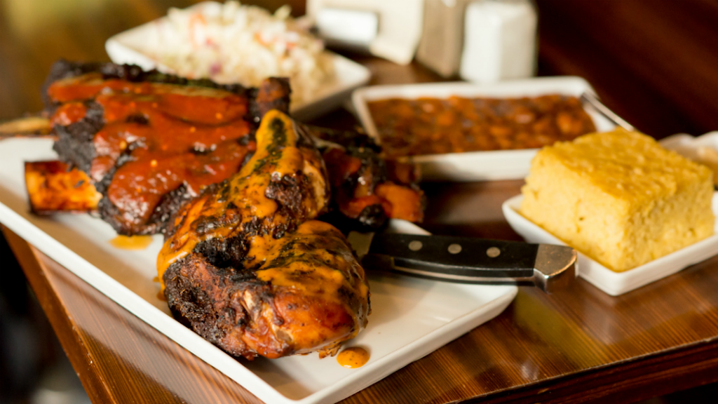 Milts Barbecue for the Perplexed | restaurant | 3411 N Broadway, Chicago, IL 60657, USA | 7736616384 OR +1 773-661-6384