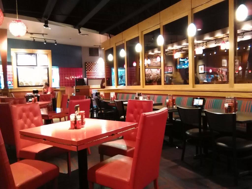 Red Robin Gourmet Burgers and Brews | restaurant | 2440 E Springs Dr, Madison, WI 53704, USA | 6083010435 OR +1 608-301-0435