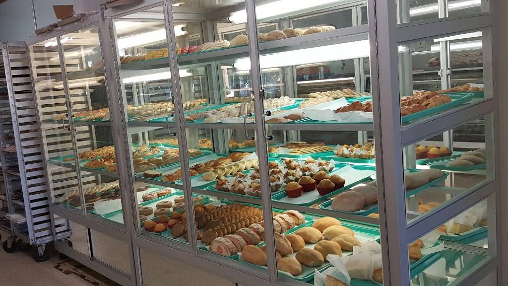 Bakery and Taqueria Los 3 Hermanos | restaurant | 2744 Sheridan Rd, Zion, IL 60099, USA | 2247897302 OR +1 224-789-7302