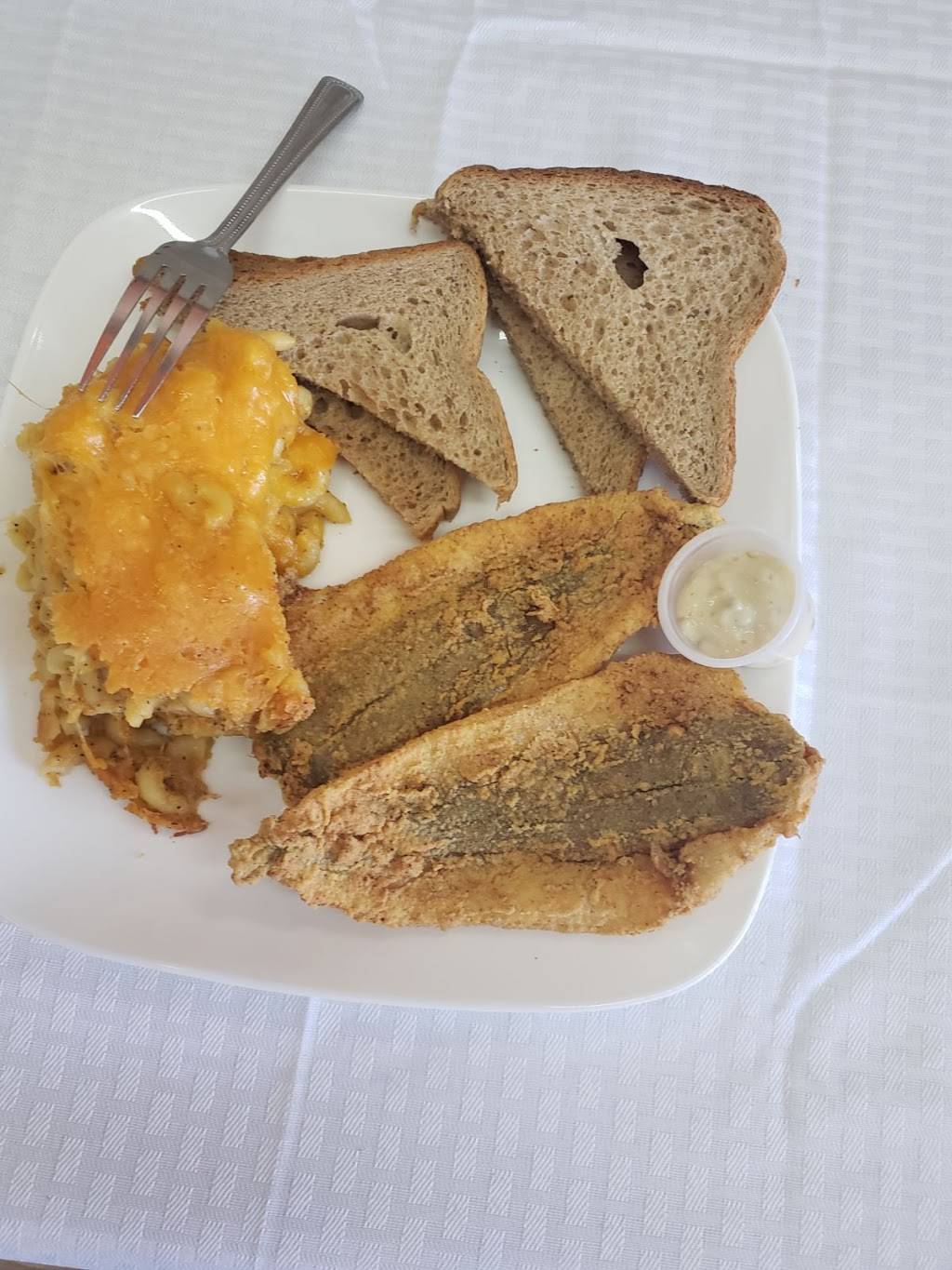 Long Island soul food | restaurant | 429 S Franklin St, Hempstead, NY 11550, USA | 5163856007 OR +1 516-385-6007