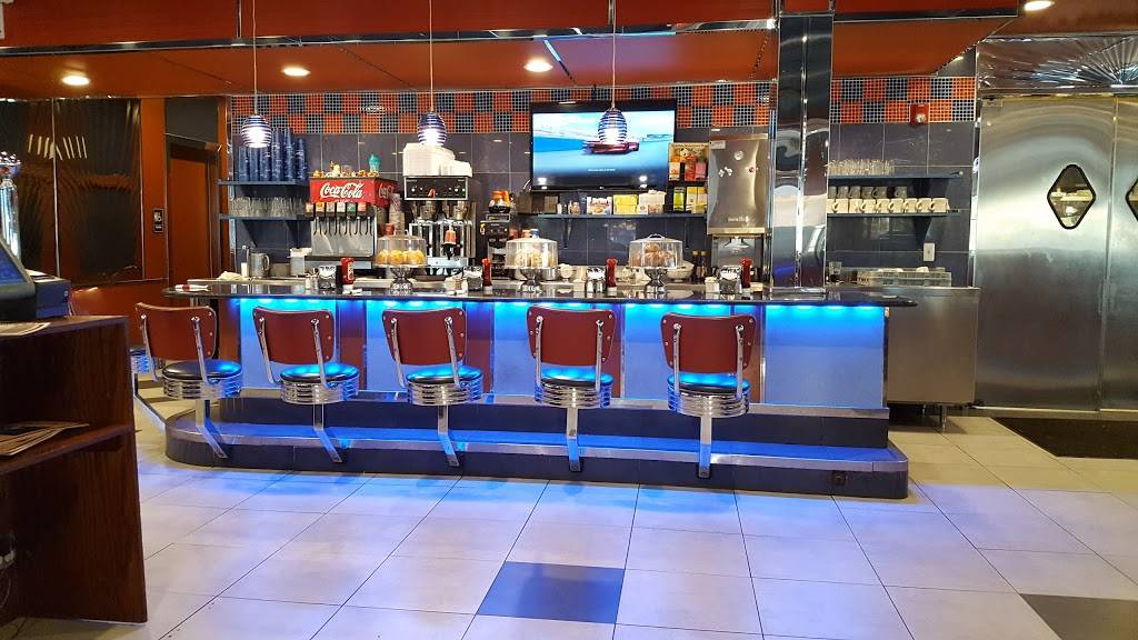 Crystal Diner | restaurant | 2 NJ-37, Toms River, NJ 08753, USA | 7322446262 OR +1 732-244-6262