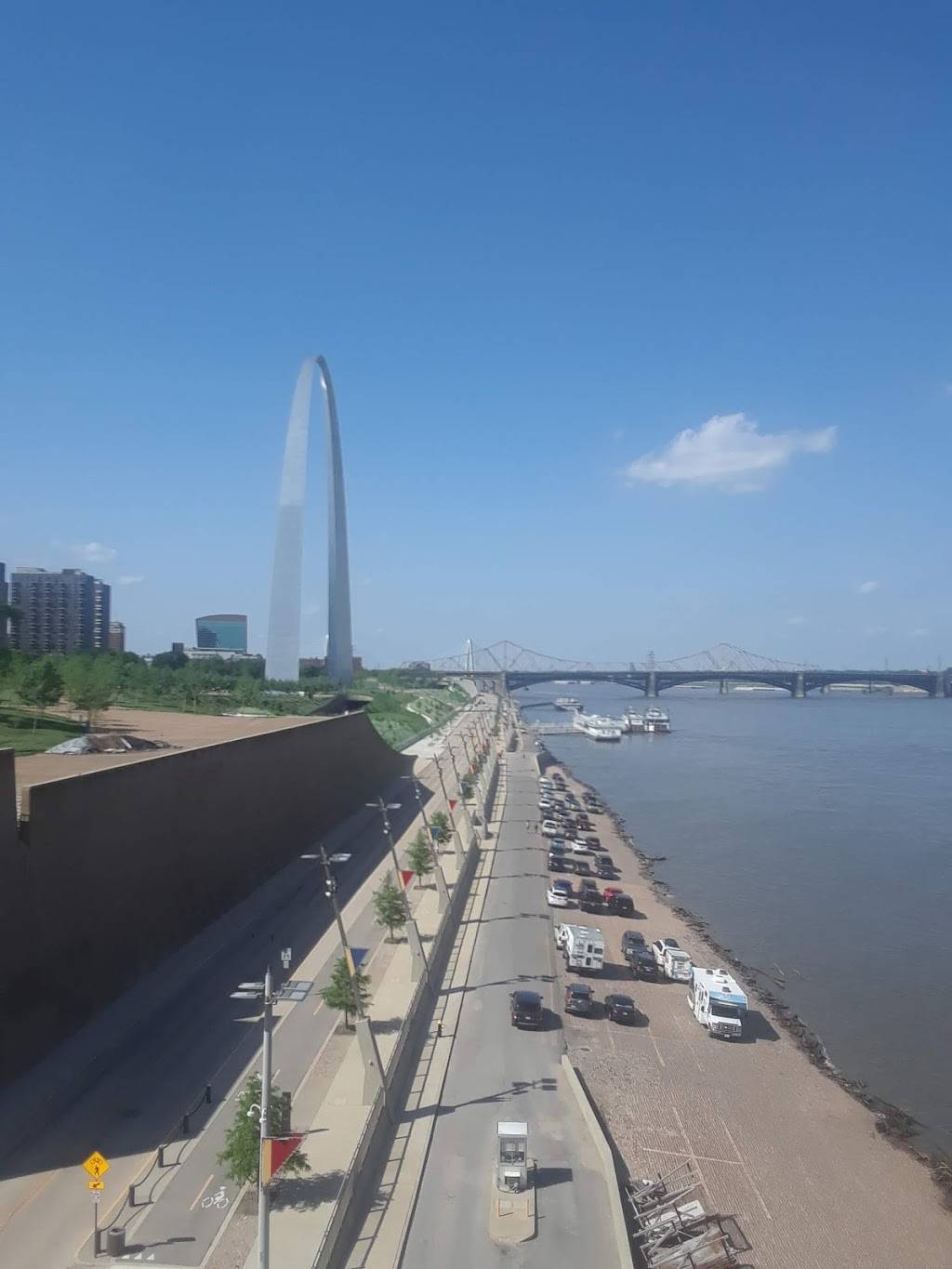 Arch Cafe, LLC | restaurant | 11 N 4th St, St. Louis, MO 63102, USA | 3473807253 OR +1 347-380-7253