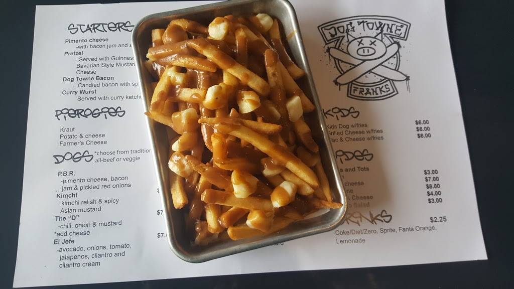 Dog Towne Franks | restaurant | 307b E College Ave, Decatur, GA 30030, USA | 4044815939 OR +1 404-481-5939