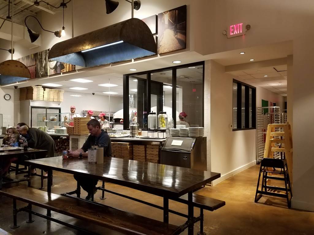 Inizio Pizza Napoletana | restaurant | 10620 Providence Rd, Charlotte, NC 28277, USA | 7048468909 OR +1 704-846-8909