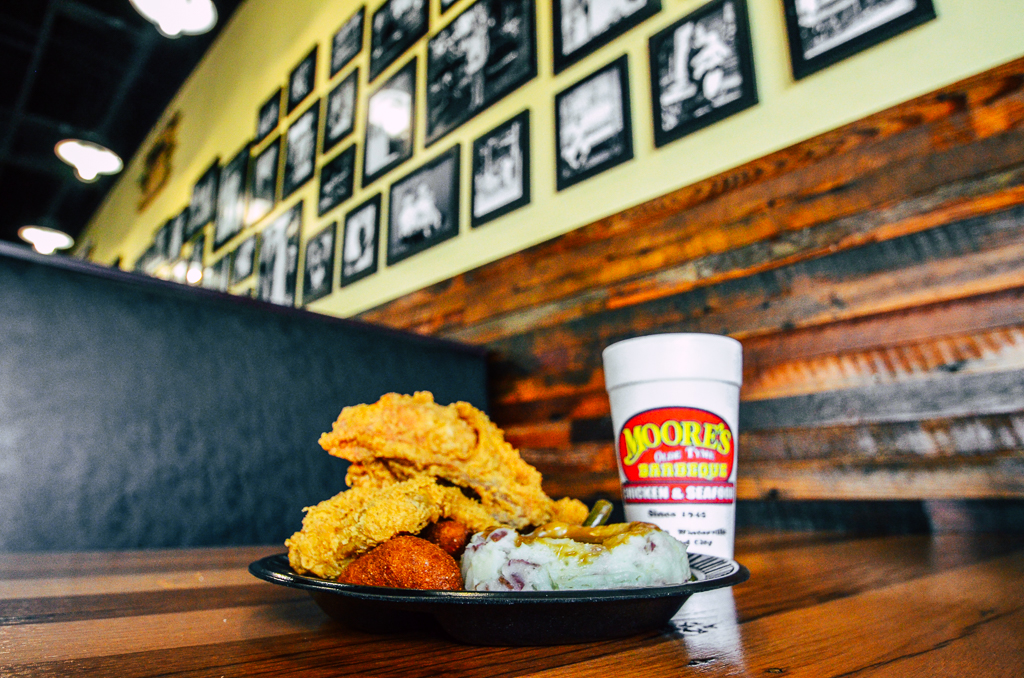 Moores Olde Tyme Barbeque Chicken & Seafood | restaurant | 2470 Gum Branch Rd, Jacksonville, NC 28540, USA | 9109670490 OR +1 910-967-0490