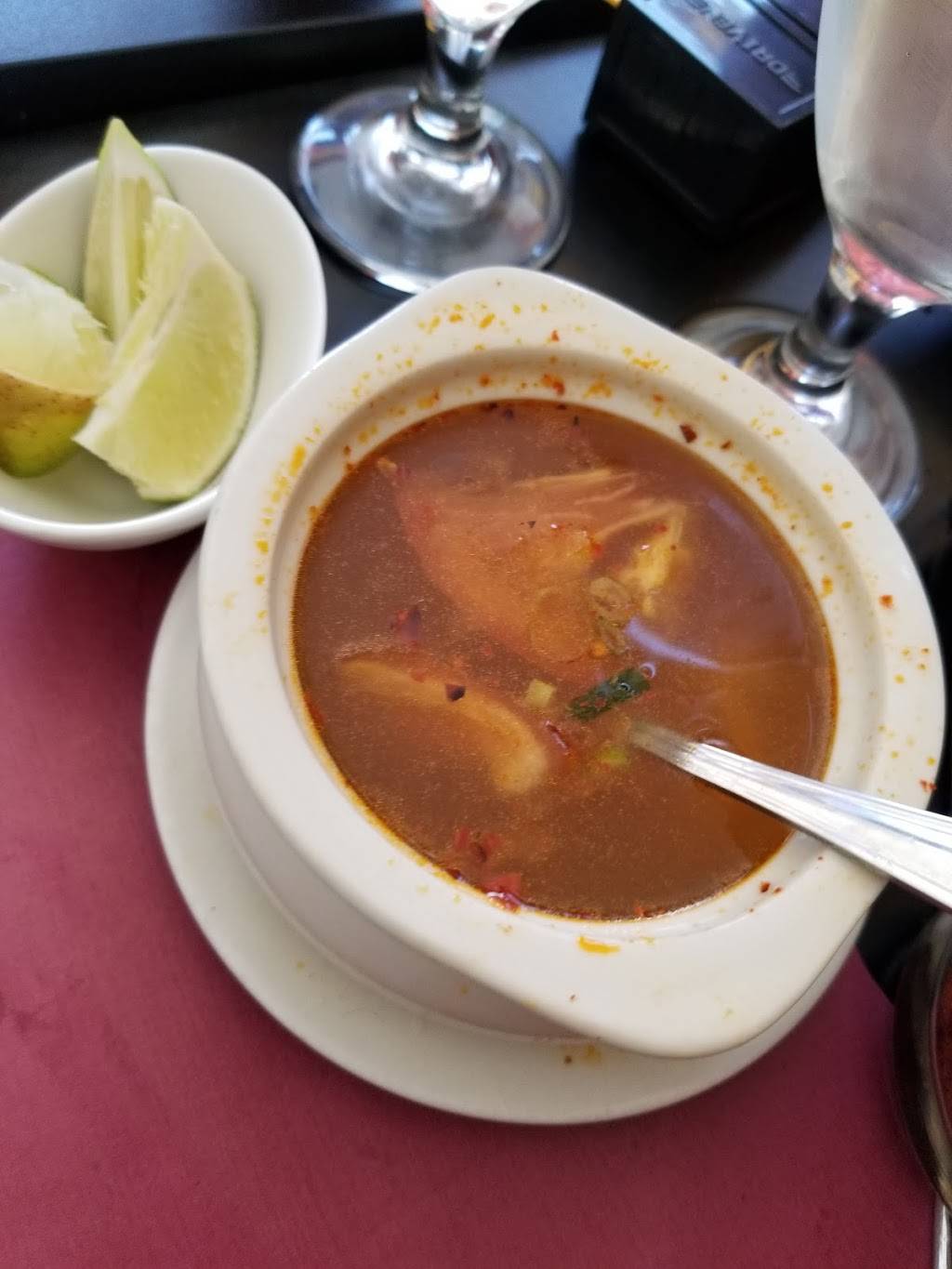 Bees Thai Cuisine | restaurant | 167 Ives St, Providence, RI 02906, USA | 4012732727 OR +1 401-273-2727