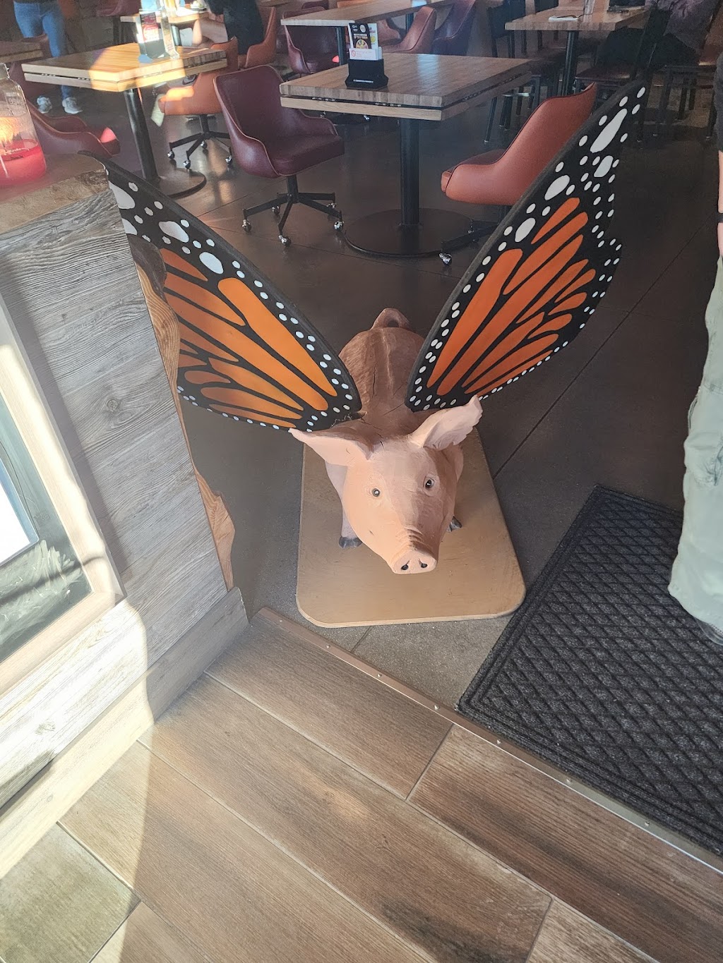 The Pit BBQ Lounge | night club | 1449 Papillion Dr #105, Papillion, NE 68133, USA | 4029642330 OR +1 402-964-2330